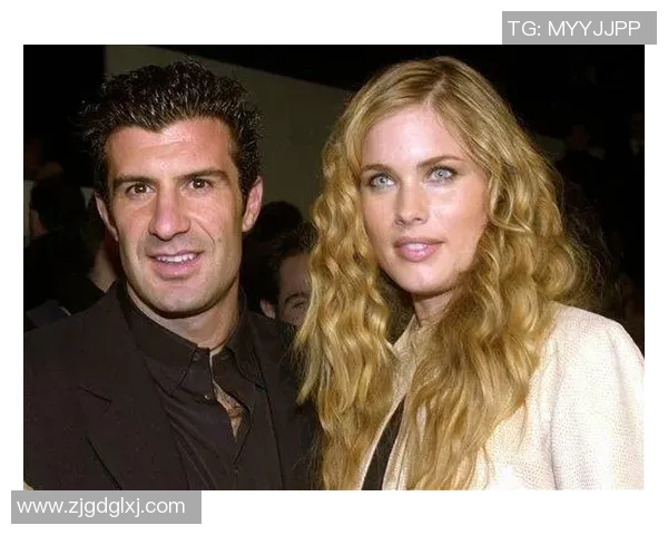 足球明星的妻子在银幕上绽放光彩的浪漫故事